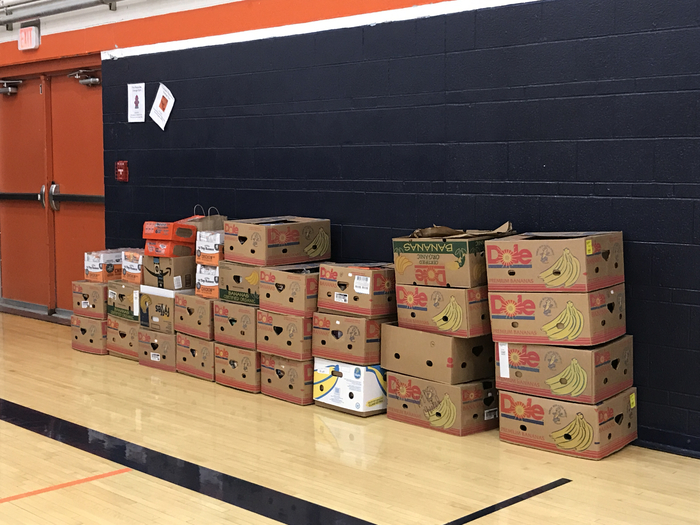 6th grade food drive donation